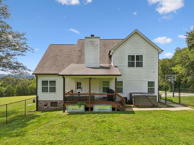 1755 Chicken Rd, Lebanon, TN 37090