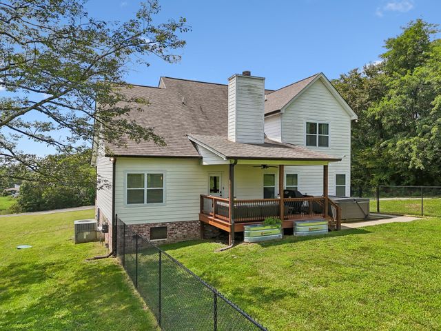 1755 Chicken Rd, Lebanon, TN 37090