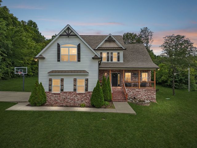 1755 Chicken Rd, Lebanon, TN 37090