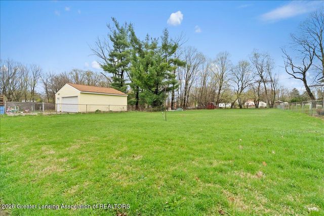 6223 Hilliard, Lansing, MI 48911