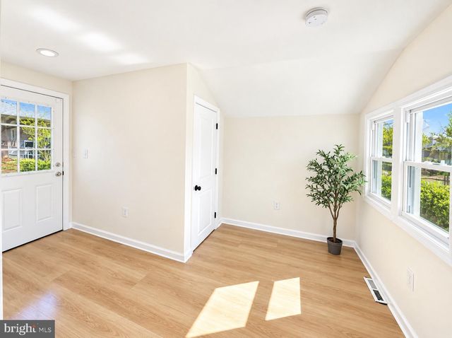 103 LOGAN LN, Bridgeport, NJ 08014
