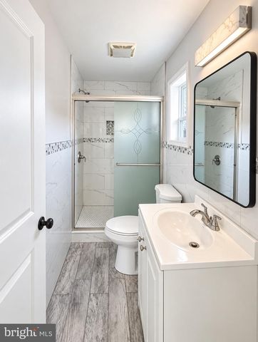 103 LOGAN LN, Bridgeport, NJ 08014