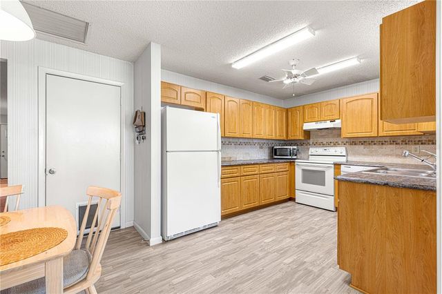 8753 SW 91ST STREET B, Ocala, FL 34481