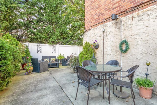 504 Merrick Road 3G, Lynbrook, NY 11563