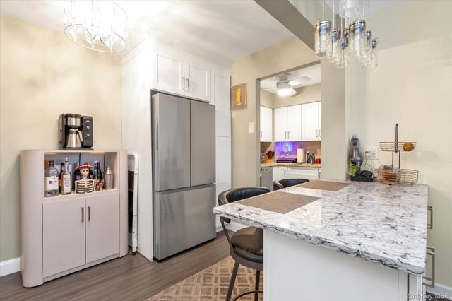 504 Merrick Road 3G, Lynbrook, NY 11563