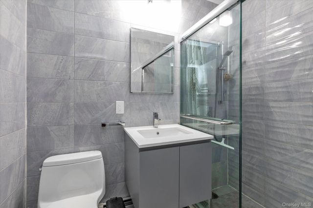 504 Merrick Road 3G, Lynbrook, NY 11563