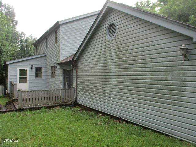 9191 Lesterfield Lane, Glade Spring, VA 24340