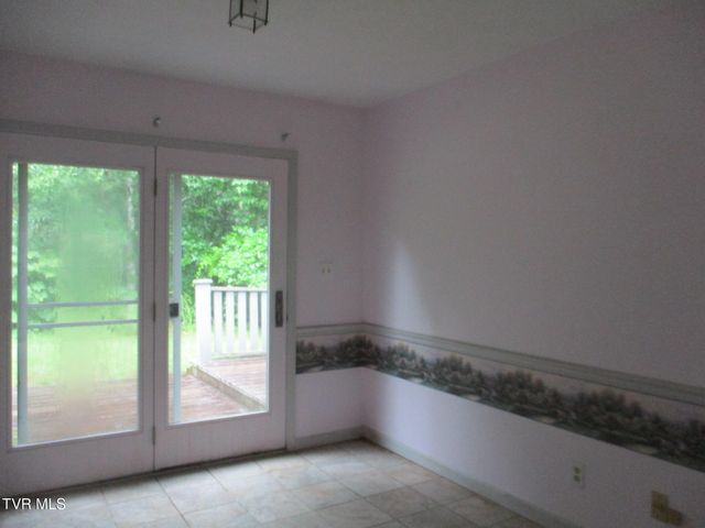9191 Lesterfield Lane, Glade Spring, VA 24340