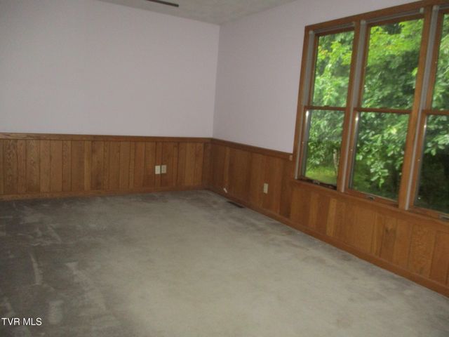 9191 Lesterfield Lane, Glade Spring, VA 24340