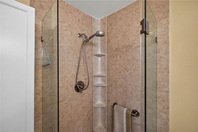 249 54TH STREET N, St Petersburg, FL 33710