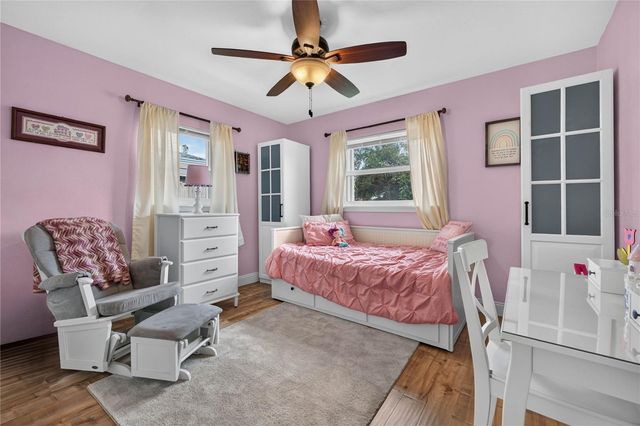 249 54TH STREET N, St Petersburg, FL 33710