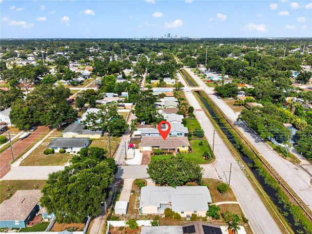 249 54TH STREET N, St Petersburg, FL 33710