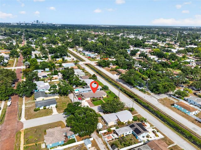 249 54TH STREET N, St Petersburg, FL 33710