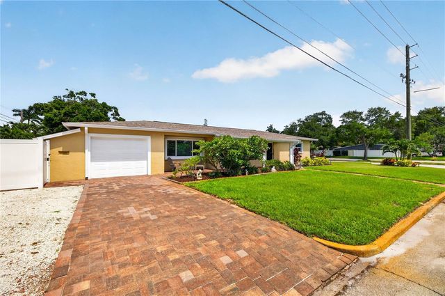 249 54TH STREET N, St Petersburg, FL 33710