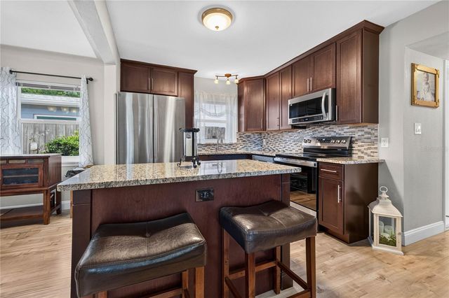 249 54TH STREET N, St Petersburg, FL 33710