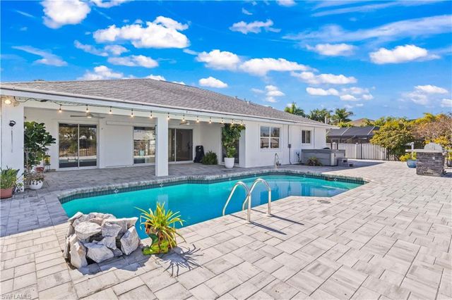 3446 Pinetree DR, St. James City, FL 33956