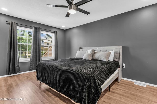 606 Bluebell Drive, Jackson, NJ 08527