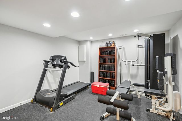 92 BERRYWOOD DR, Severna Park, MD 21146