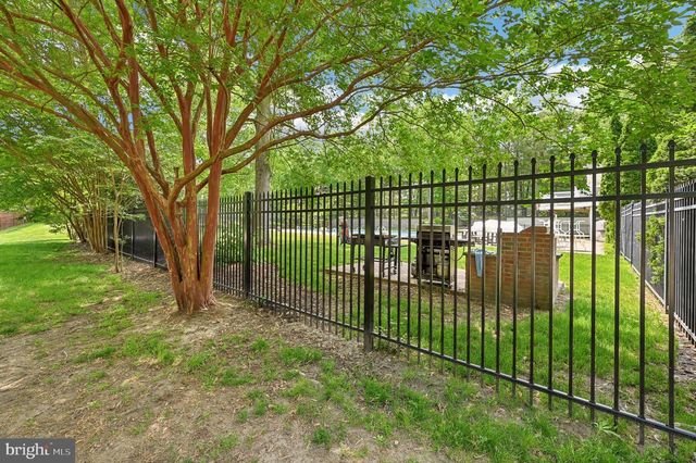 92 BERRYWOOD DR, Severna Park, MD 21146