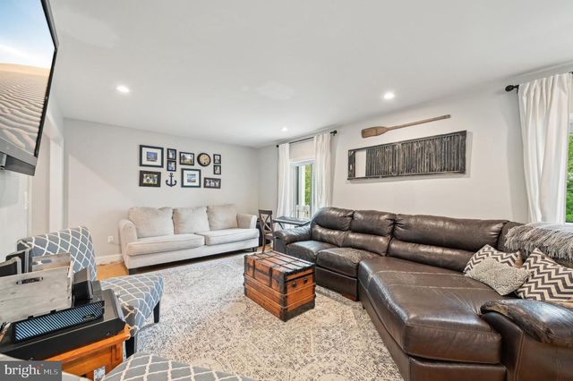 92 BERRYWOOD DR, Severna Park, MD 21146