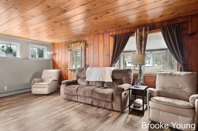 17288 W Spring Lake Road, Spring Lake, MI 49456