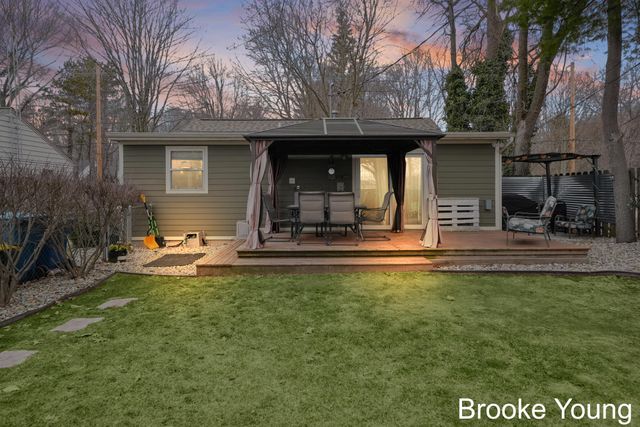 17288 W Spring Lake Road, Spring Lake, MI 49456