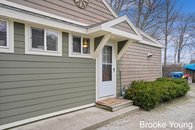 17288 W Spring Lake Road, Spring Lake, MI 49456