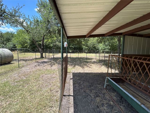 2200 Creechville Road, Ennis, TX 75119