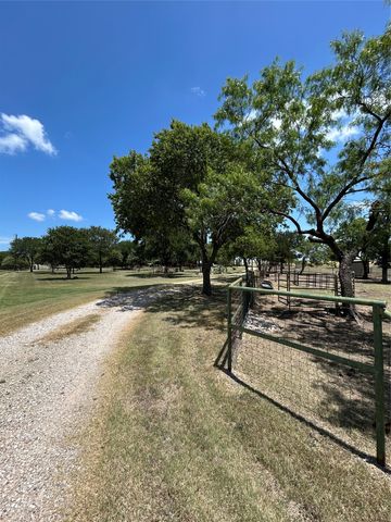2200 Creechville Road, Ennis, TX 75119