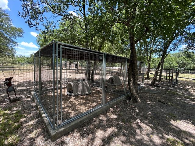 2200 Creechville Road, Ennis, TX 75119