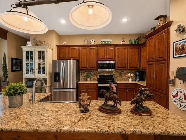 2200 Creechville Road, Ennis, TX 75119