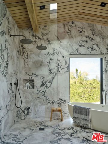 6738 Wildlife Road, Malibu, CA 90265