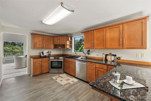 5400 Crestview Loop NE, Olympia, WA 98516