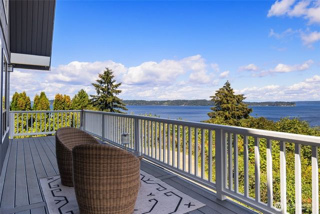 5400 Crestview Loop NE, Olympia, WA 98516