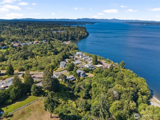5400 Crestview Loop NE, Olympia, WA 98516