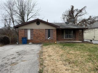 356 Scenic Drive, St Louis, MO 63137