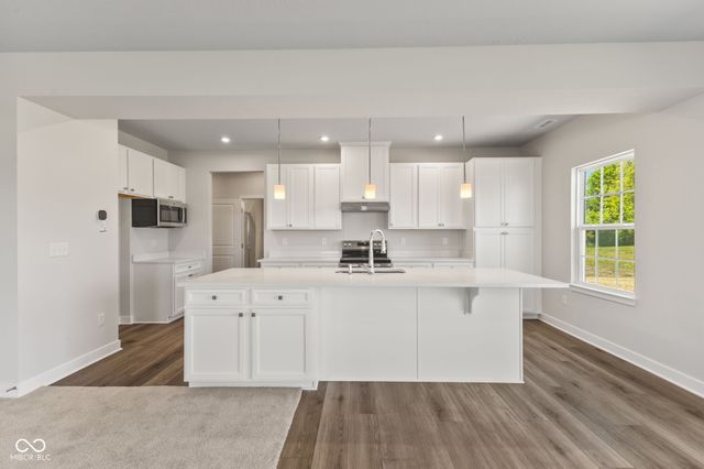 326 McNair Road, Whiteland, IN 46184