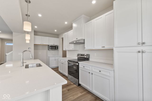 326 McNair Road, Whiteland, IN 46184