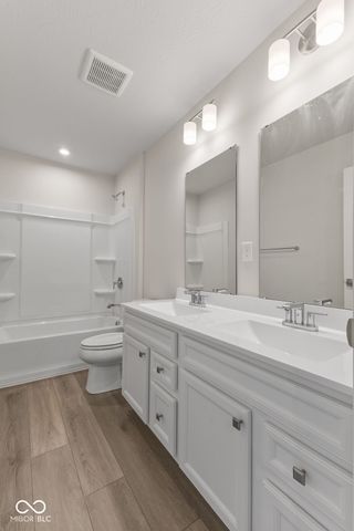 326 McNair Road, Whiteland, IN 46184