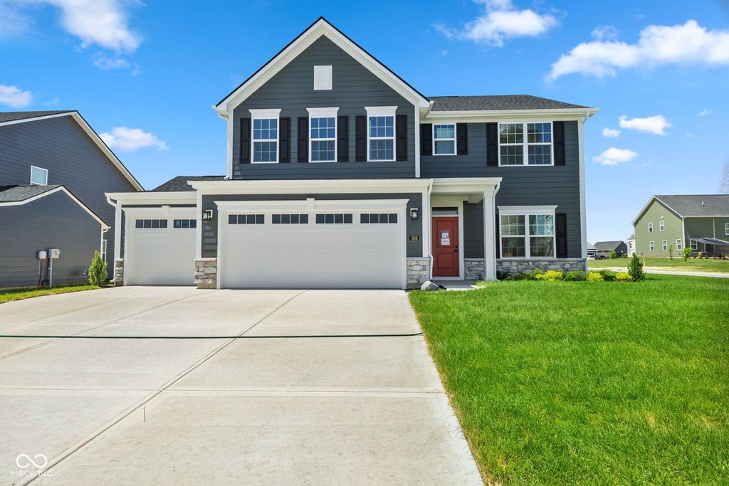326 McNair Road, Whiteland, IN 46184