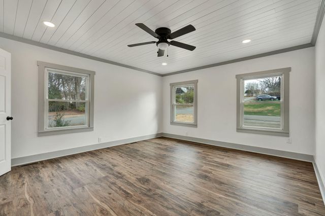 1795 Highland Avenue NW, Cleveland, TN 37311