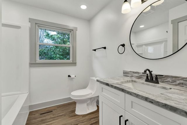 1795 Highland Avenue NW, Cleveland, TN 37311