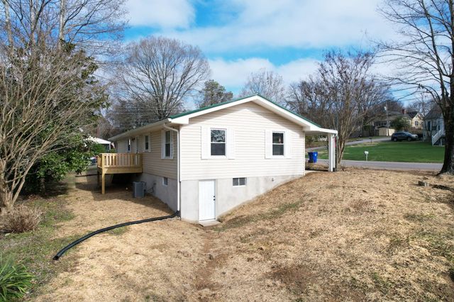 1795 Highland Avenue NW, Cleveland, TN 37311