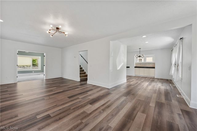 371 Merriman Road, Akron, OH 44303
