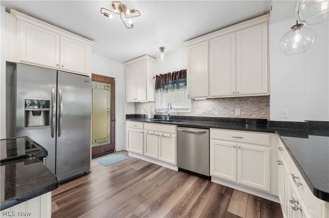 371 Merriman Road, Akron, OH 44303