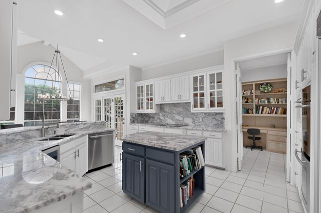 4536 Briar Oaks Circle, Dallas, TX 75287