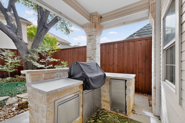 4536 Briar Oaks Circle, Dallas, TX 75287