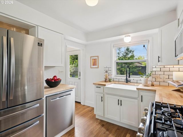 6435 N VILLARD Ave, Portland, OR 97217