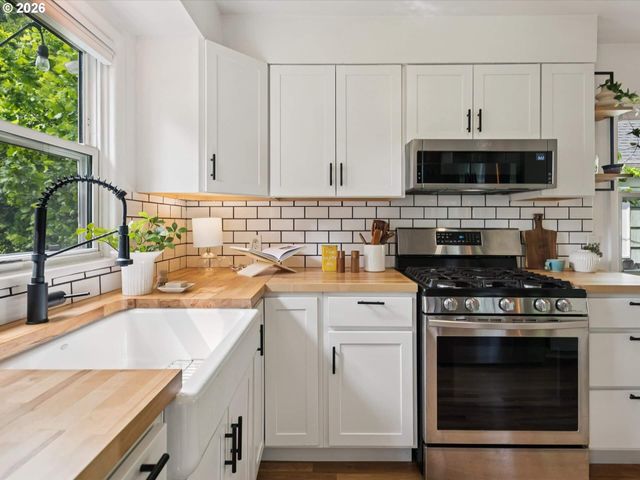 6435 N VILLARD Ave, Portland, OR 97217