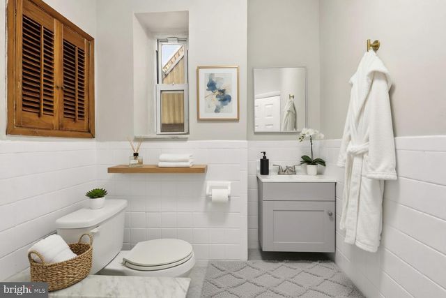 2516 S BEULAH ST, Philadelphia, PA 19148